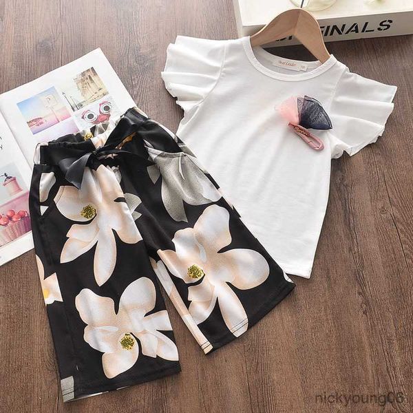 clothing sets summer children's casual new spring kids flower t-shirts and floral print pants 2pcs suits for baby girls, White
clothing sets summer children's casual new spring kids flower t-shirts and floral print pants 2pcs suits for baby girls, White