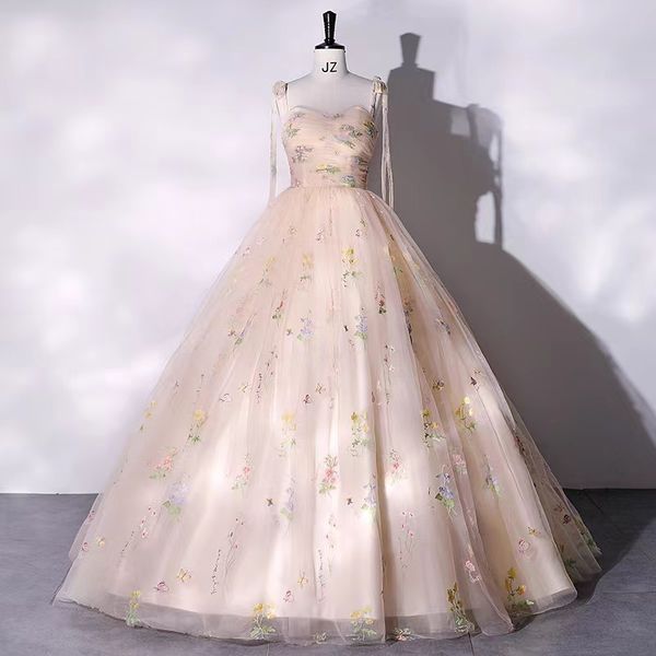 2023 ball gown prom dresses stunning deep v-neck appliques ruffles floor-length sequined backless robe de soiree vestidos elegant plus size, Black
2023 ball gown prom dresses stunning deep v-neck appliques ruffles floor-length sequined backless robe de soiree vestidos elegant plus size, Black