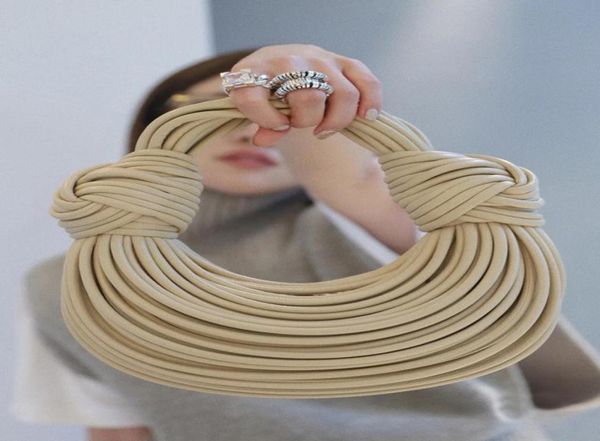 fashion women clutch bag female personality line handbags 2021 autumn and winter pu leather underarm bags2822953
fashion women clutch bag female personality line handbags 2021 autumn and winter pu leather underarm bags2822953