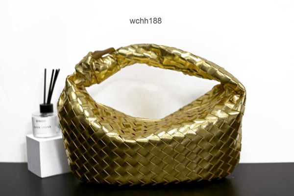 designer texture 2023 bag bottegas evening bags teen jodie girl soft woven armpit fashion jodies knot cloud handbag leather cowhorn women�
designer texture 2023 bag bottegas evening bags teen jodie girl soft woven armpit fashion jodies knot cloud handbag leather cowhorn women�