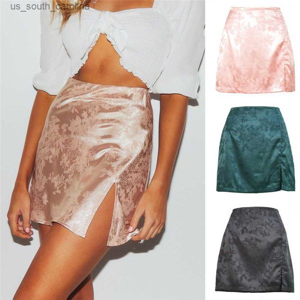 women summer elegant jacquard satin short skirts high waist split mini skirt vintage zipper skirt high street new l230522, Black
women summer elegant jacquard satin short skirts high waist split mini skirt vintage zipper skirt high street new l230522, Black
