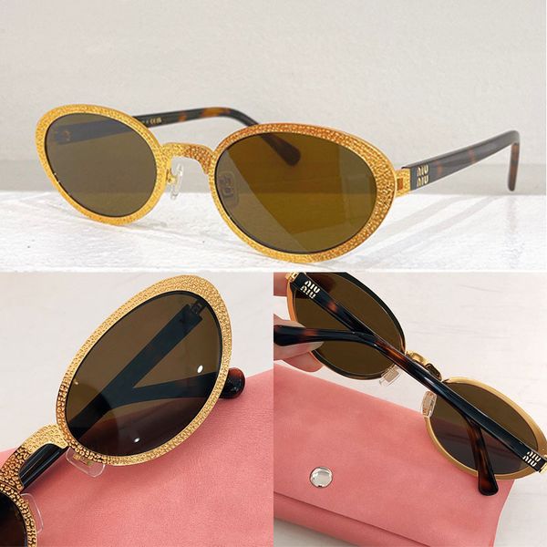 Retro and fashionable oval metal gradient sunglasses with acetate legs and metal niuniu logo on temples metal oval frame with engraved pattern patterns MV87AV
Retro and fashionable oval metal gradient sunglasses with acetate legs and metal niuniu logo on temples metal oval frame with engraved pattern patterns MV87AV