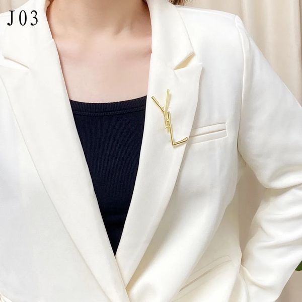Luxury Fashion Classic Brooch Designer Monogram Vintage Gift Gold Colorful Brooch Women's Clothing Set Alloy High Quality Brooch Classic
Luxury Fashion Classic Brooch Designer Monogram Vintage Gift Gold Colorful Brooch Women's Clothing Set Alloy High Quality Brooch Classic