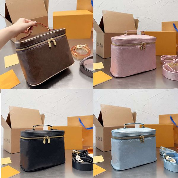 Designer Toiletry Women Pouch Cosmetic Makeup Fashion Wash Bag with Nice Box NO79, Grey
Designer Toiletry Women Pouch Cosmetic Makeup Fashion Wash Bag with Nice Box NO79, Grey
