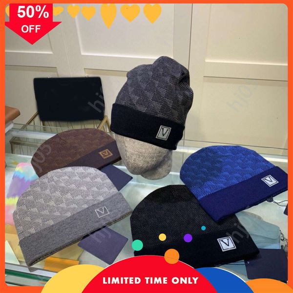 a1Plaid designer beanie designer hats for men knitted bonnets winter hat fall thermal skull cap ski travel classical luxury beanies brown black grey keepLK, 5#
a1Plaid designer beanie designer hats for men knitted bonnets winter hat fall thermal skull cap ski travel classical luxury beanies brown black grey keepLK, 5#