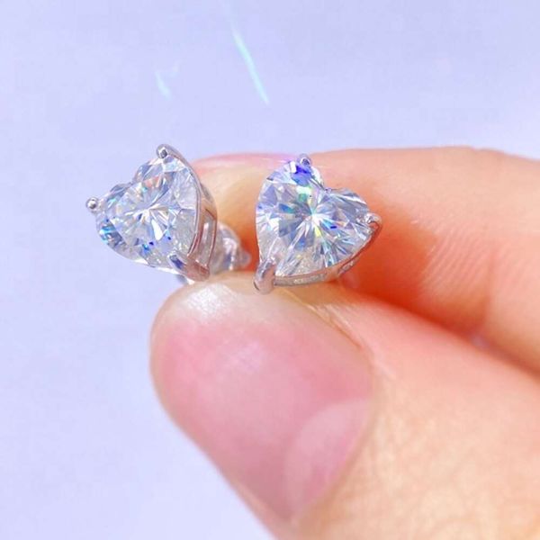 Top Sale Trendy 2021 Good Quality Heart Cut VVS D Color Moissanite Lad Diamond Fashion Sier Studs Earrings
Top Sale Trendy 2021 Good Quality Heart Cut VVS D Color Moissanite Lad Diamond Fashion Sier Studs Earrings