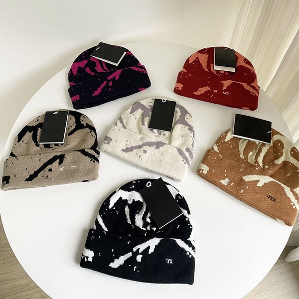 Canada luxury fashion designer men and women versatile knit cap round head cap fall and winter outdoor warm cap letters embroidery design adjustable
Canada luxury fashion designer men and women versatile knit cap round head cap fall and winter outdoor warm cap letters embroidery design adjustable