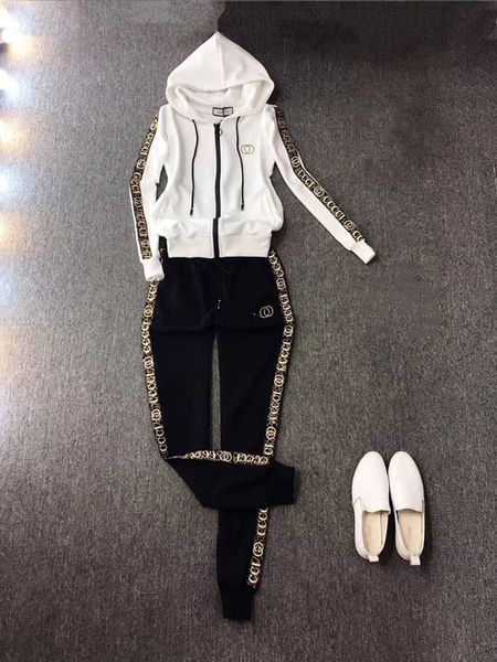 

Womens 2023 Tracksuits Suit Designer Tracksuit Women Wear Coat Autumn Winter Warm Fashion Letters Jacquard Street Clothes Casual Inverted Triangle Two Set