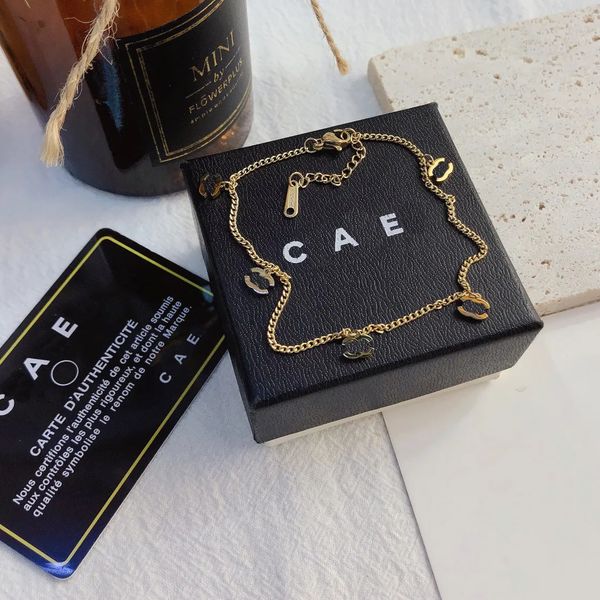 Luxury Fashion Designer Women's Gold Anklet New Anklet Famous Brand Exquisite Simple Anklet Quality High-end Trend Jewelry Ladies Gift
Luxury Fashion Designer Women's Gold Anklet New Anklet Famous Brand Exquisite Simple Anklet Quality High-end Trend Jewelry Ladies Gift
