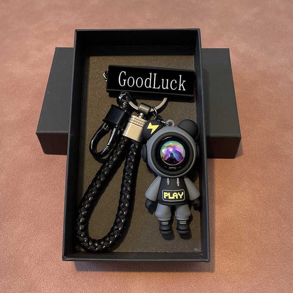 Designer Keychain Cute Cartoon Lightning Bear Keychain Car Chain Charming Men and Women Couples Personalized Pendant Fashion Keychain