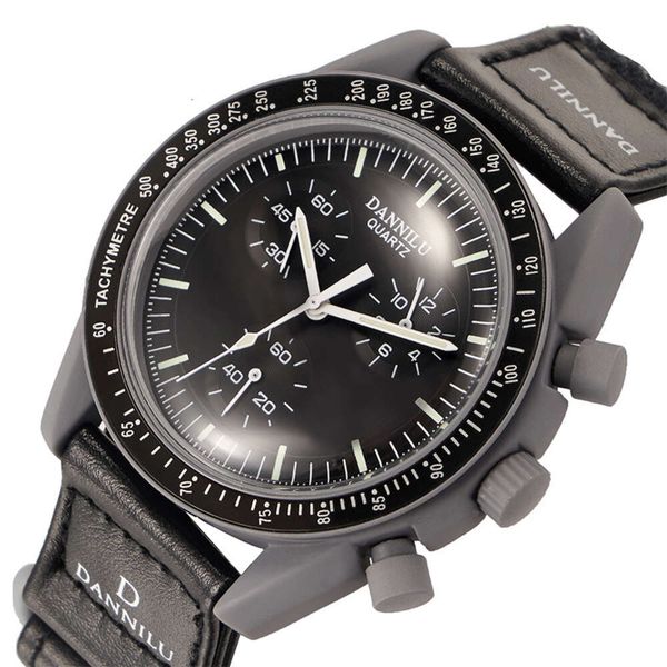 Omg Top Quality Moonswatch Luxury classic designer watches for men and women Smart Ceramic Planet Night Glow Women's Three Eyed Watch Couple Timing Watches Time
Omg Top Quality Moonswatch Luxury classic designer watches for men and women Smart Ceramic Planet Night Glow Women's Three Eyed Watch Couple Timing Watches Time
