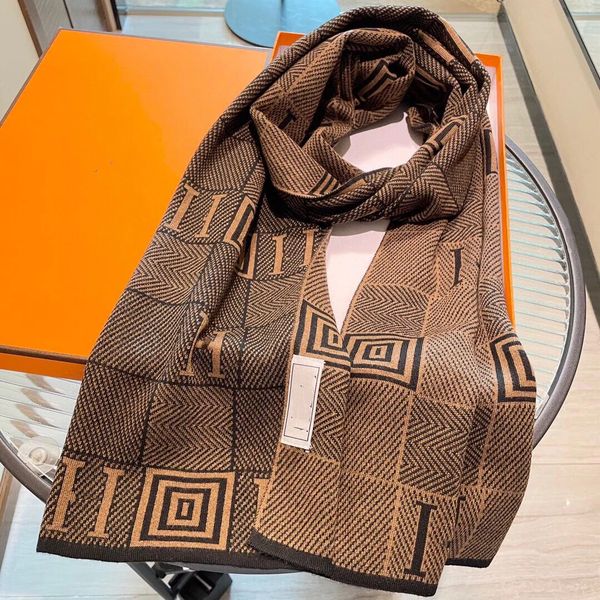 Luxury Fashion Men Women Classic Plaid Scarf Brand Designer Tassel Scarf Shawl Winter Men and Women Outdoor Essential Scarf Christmas Gifts
Luxury Fashion Men Women Classic Plaid Scarf Brand Designer Tassel Scarf Shawl Winter Men and Women Outdoor Essential Scarf Christmas Gifts