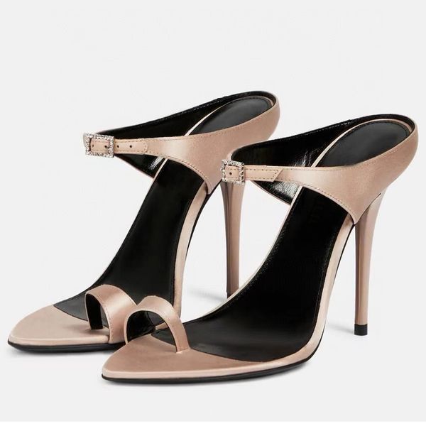 Satin Flip Flops Buckle finish high-heeled shoes Ankle-Tie Sandals heeled stiletto Heels for women Party Evening shoes 10cm luxury designers factory footwear, Black/sandal
Satin Flip Flops Buckle finish high-heeled shoes Ankle-Tie Sandals heeled stiletto Heels for women Party Evening shoes 10cm luxury designers factory footwear, Black/sandal