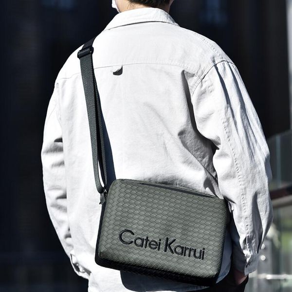 Mens shoulder bags 3 colors classic Joker woven backpack outdoor padded leather leisure messenger bag exquisite embroidered letters fashion handbag 80003#, Black
Mens shoulder bags 3 colors classic Joker woven backpack outdoor padded leather leisure messenger bag exquisite embroidered letters fashion handbag 80003#, Black