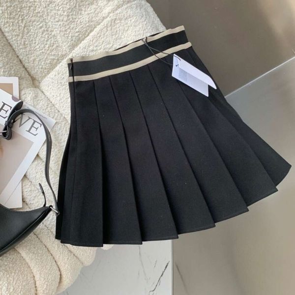 2023 New Ribbon Letter Logo Jacquard Pleated Skirt High Waist Half Skirt Multi Layered Slim Half Skirt Suitable For All Seasons, Black
2023 New Ribbon Letter Logo Jacquard Pleated Skirt High Waist Half Skirt Multi Layered Slim Half Skirt Suitable For All Seasons, Black