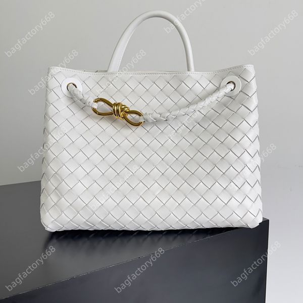 10A TOP quality womens luxurys designers bags handbag Genuine Leather 32cm lady bag tote Fashion Large capacity Interior Compartment White Open Pocket With box
10A TOP quality womens luxurys designers bags handbag Genuine Leather 32cm lady bag tote Fashion Large capacity Interior Compartment White Open Pocket With box