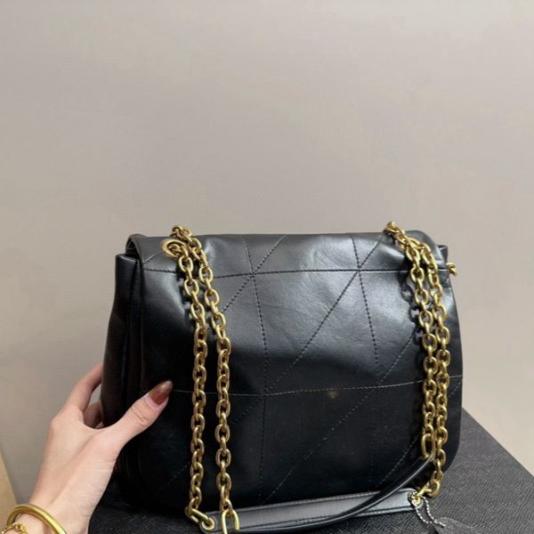 Designer handbag women's shoulder bag chain leather bag fashion casual letter crossbody bag solid color small square bag beach bag banquet bag tote
Designer handbag women's shoulder bag chain leather bag fashion casual letter crossbody bag solid color small square bag beach bag banquet bag tote