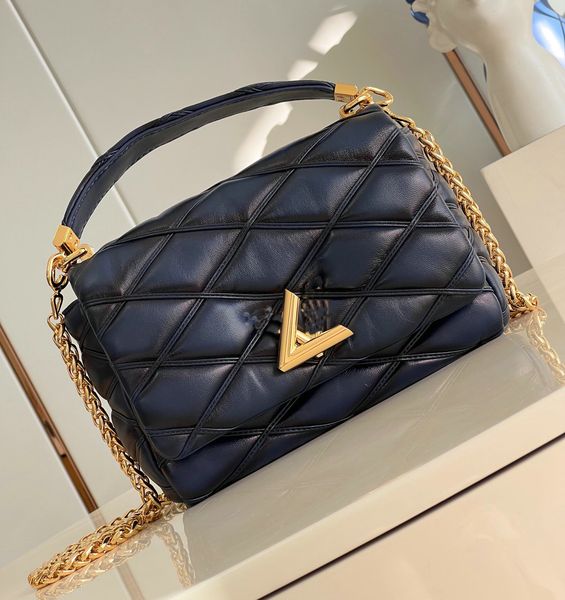 10A Original Quality Navy Blue Twist Luxury Designer Bag Lambskin Shoulder Bag Women Chain Bags Purse Crossbody Shoulder Bag With Box
10A Original Quality Navy Blue Twist Luxury Designer Bag Lambskin Shoulder Bag Women Chain Bags Purse Crossbody Shoulder Bag With Box