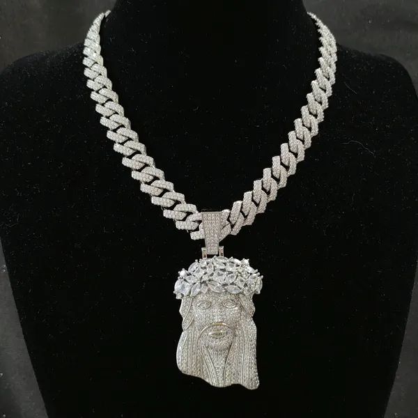 Luxury Fashion Designer Jesus Head Pendant Necklace High-end Atmosphere Cuban Chain Trendy Hip Hop Necklace Casual Style Men's Jewelry Necklace with Diamonds
Luxury Fashion Designer Jesus Head Pendant Necklace High-end Atmosphere Cuban Chain Trendy Hip Hop Necklace Casual Style Men's Jewelry Necklace with Diamonds