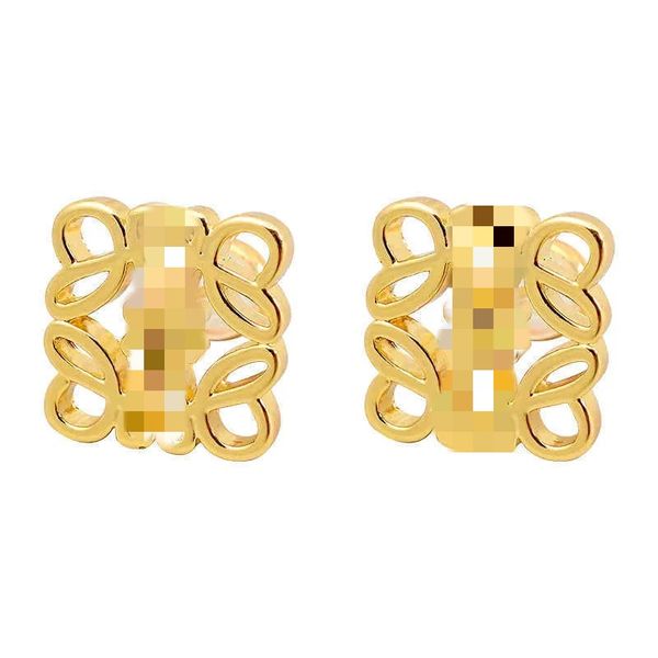 2023 new famous designer ladies hollow earrings luxury fashion high quality jewelry metal texture earrings jewelry gold and silver two colors Christmas gift
2023 new famous designer ladies hollow earrings luxury fashion high quality jewelry metal texture earrings jewelry gold and silver two colors Christmas gift