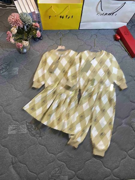 Baby Designer Autumn Brother and Sister Suit Kids Tracksuits Size -150 CM 2pcs Contrast Diamond Checkered Full Print Sports, Beige
Baby Designer Autumn Brother and Sister Suit Kids Tracksuits Size -150 CM 2pcs Contrast Diamond Checkered Full Print Sports, Beige