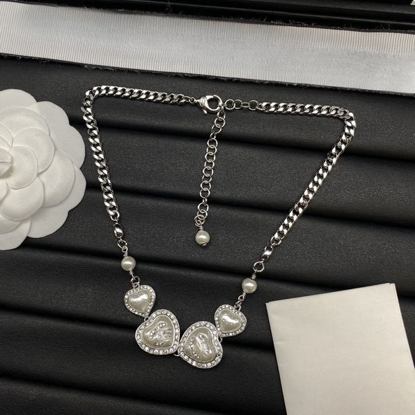New Love Double Letter Diamond Resin Necklace Advanced Heart Shaped Clavicle Chain Small Fragrant Wind Modern Simple Pearl Ornaments
New Love Double Letter Diamond Resin Necklace Advanced Heart Shaped Clavicle Chain Small Fragrant Wind Modern Simple Pearl Ornaments