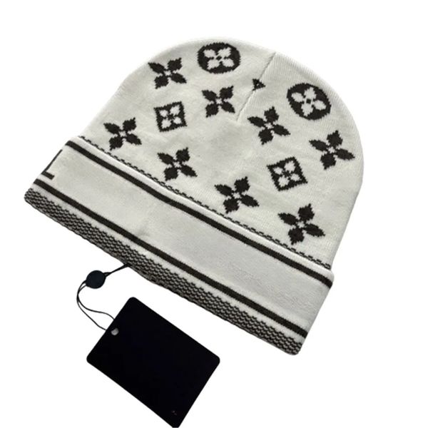 Classic printed street men's beanies luxury fashion designer knit cap men and women with the same models of fall and winter outdoor essential gods warm hat, #5
Classic printed street men's beanies luxury fashion designer knit cap men and women with the same models of fall and winter outdoor essential gods warm hat, #5
