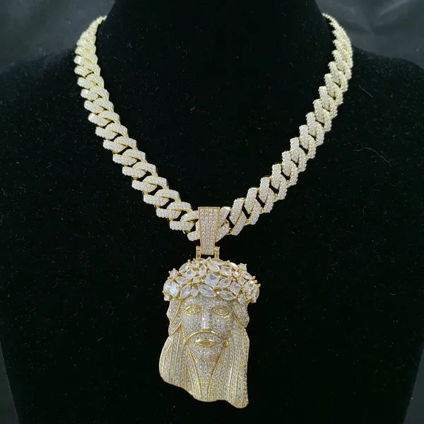High-end Designer Men's Cuban Chain Jesus Head Pendant Necklace Luxury Fashion Hip Hop Necklace Street Trend Casual Style Diamond Encrusted Necklace Men's Jewelry
High-end Designer Men's Cuban Chain Jesus Head Pendant Necklace Luxury Fashion Hip Hop Necklace Street Trend Casual Style Diamond Encrusted Necklace Men's Jewelry