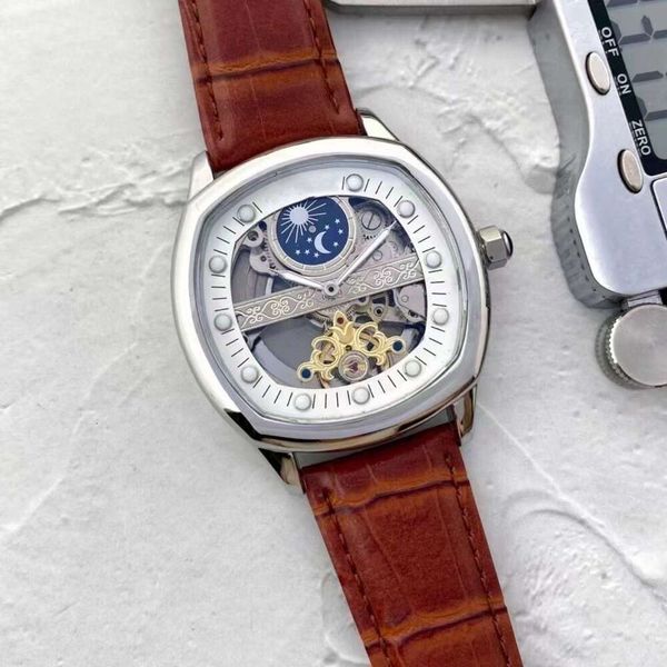 Designer Carti's Watches Fashion Luxury Watch Classic Men's Fully Automatic Mechanical Watch Tourbillon Hollow Night Glow Waterproof Genuine Leather Sports Wrist
Designer Carti's Watches Fashion Luxury Watch Classic Men's Fully Automatic Mechanical Watch Tourbillon Hollow Night Glow Waterproof Genuine Leather Sports Wrist