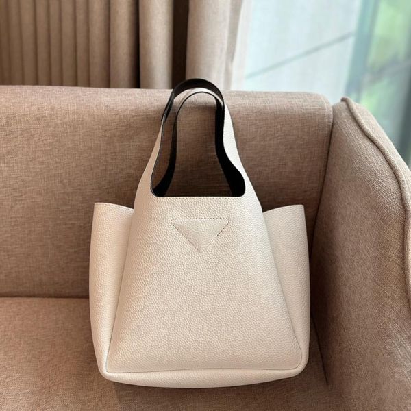 Designer Bag Tote Bag Ladies Classic Letter Handbags PU Internal Spacing Large Capacity Shopping Bags Fashion Letter Tote Multi Occasions, P1-24x21cm
Designer Bag Tote Bag Ladies Classic Letter Handbags PU Internal Spacing Large Capacity Shopping Bags Fashion Letter Tote Multi Occasions, P1-24x21cm