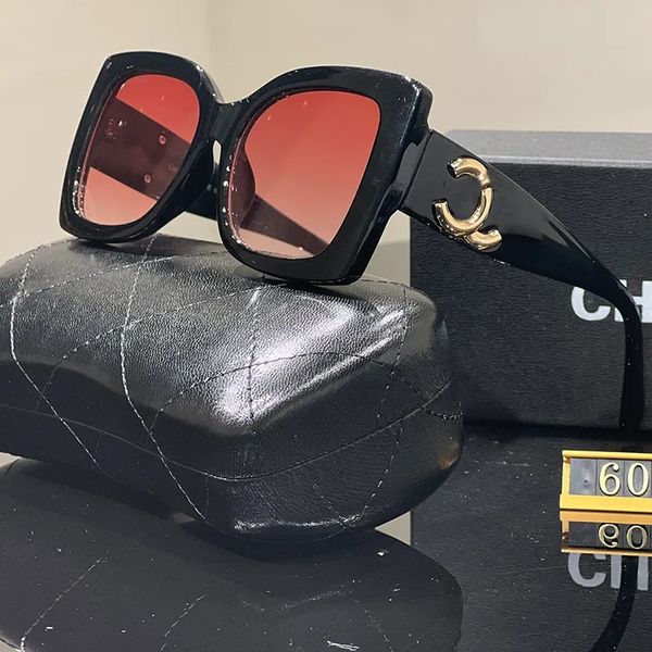 Sun Police Classic Mirror Frame Fashion Womens for Glasses Channel Designer Sunglasses Sunglass Square Frames Eyeglasses Men Women
Sun Police Classic Mirror Frame Fashion Womens for Glasses Channel Designer Sunglasses Sunglass Square Frames Eyeglasses Men Women