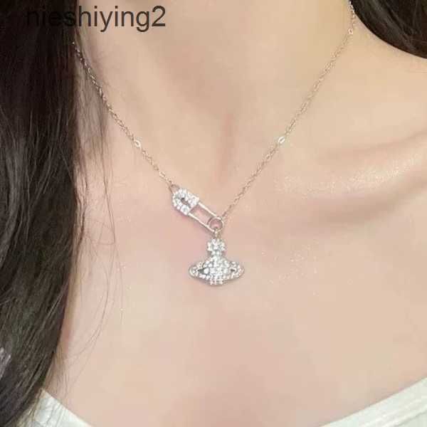 Saturn Full Diamond Love Necklace for Women Exquisite Light Luxury High Grade and Small Form Design with Sweet Cool and Spicy Girl Style Collar Chain
Saturn Full Diamond Love Necklace for Women Exquisite Light Luxury High Grade and Small Form Design with Sweet Cool and Spicy Girl Style Collar Chain