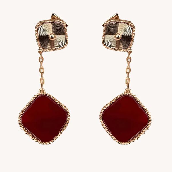 2023 new luxury fashion designer mother of pearl earrings van earrings clover classic ladies earrings high quality plating earrings ladies jewelry
2023 new luxury fashion designer mother of pearl earrings van earrings clover classic ladies earrings high quality plating earrings ladies jewelry