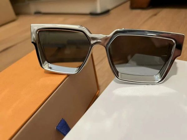 2024 Hot sell Luxury MILLIONAIRE M96006WN Fashion Sunglasses full frame Vintage designer sunglasses for men Shiny Gold Logo Gold plated Top L96006
2024 Hot sell Luxury MILLIONAIRE M96006WN Fashion Sunglasses full frame Vintage designer sunglasses for men Shiny Gold Logo Gold plated Top L96006