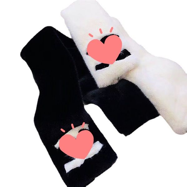 Luxury Fashion Designer Ladies Rabbit Fluff Scarf Letter Printed Plush Double Sided Scarf Autumn and Winter Warm Scarf for Men and Women alike
Luxury Fashion Designer Ladies Rabbit Fluff Scarf Letter Printed Plush Double Sided Scarf Autumn and Winter Warm Scarf for Men and Women alike