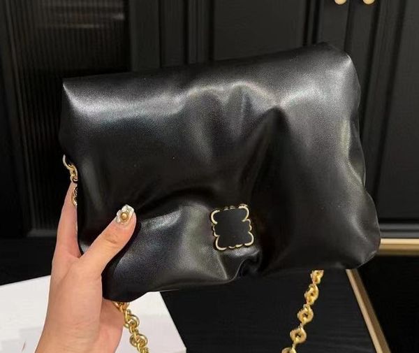 Shoulder Bag Designer Puffer Women Luxury Handbag Crossbody High Capacity Fashion Shopping Bags Outdoor Casual A1
Shoulder Bag Designer Puffer Women Luxury Handbag Crossbody High Capacity Fashion Shopping Bags Outdoor Casual A1