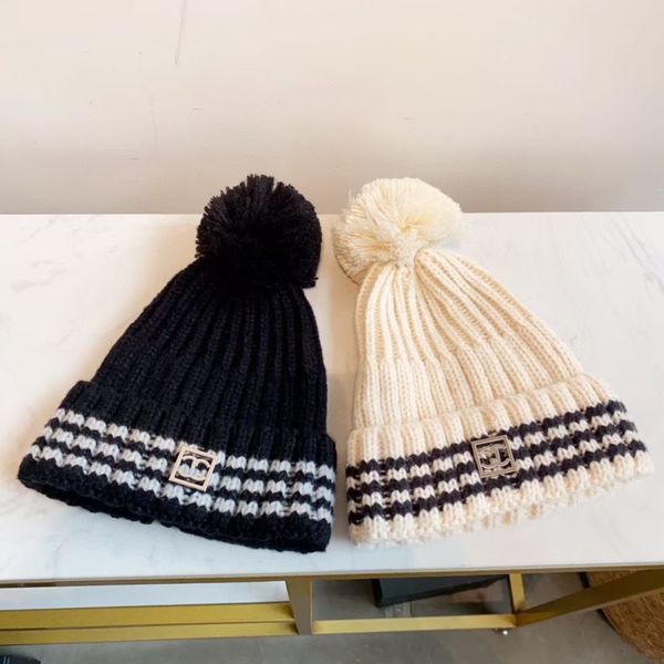 Luxury fashion designer knit cap for women vintage LOGO knit cap autumn and winter outdoor warm and versatile women's wool cap black beige two colors
Luxury fashion designer knit cap for women vintage LOGO knit cap autumn and winter outdoor warm and versatile women's wool cap black beige two colors