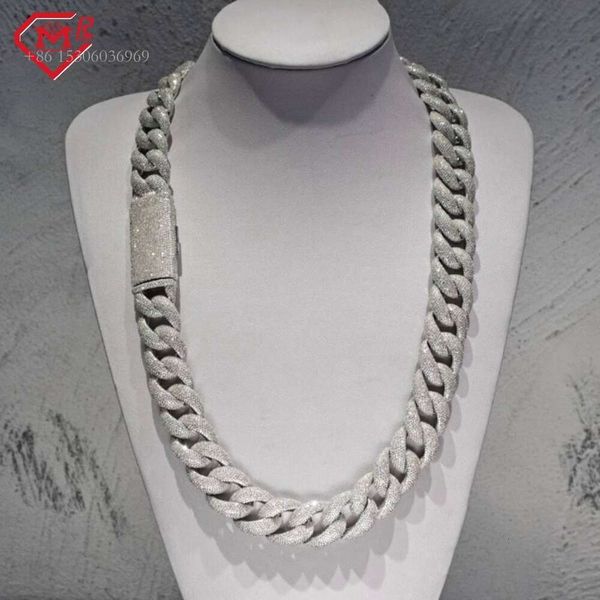 Iced Out VVS Hiphop Rapper Sterling Sier 18Mm Moissanite Cuban Chain