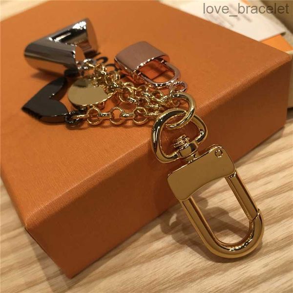 keychain luxury designer gold metal key buckle classic brand letter rose lock star pendant stylish keychains bag ornaments, Slivery;golden
keychain luxury designer gold metal key buckle classic brand letter rose lock star pendant stylish keychains bag ornaments, Slivery;golden