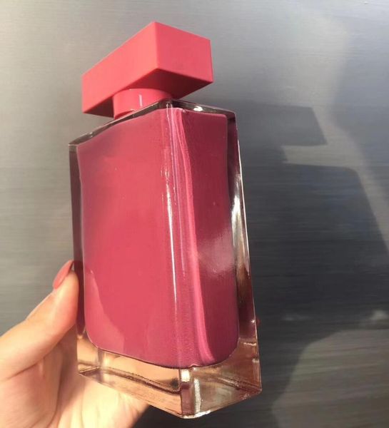 parfum classical women039s perfume 100ml gentle elegant woody floral notes peach and black packaging suitable for any skin8770662
parfum classical women039s perfume 100ml gentle elegant woody floral notes peach and black packaging suitable for any skin8770662