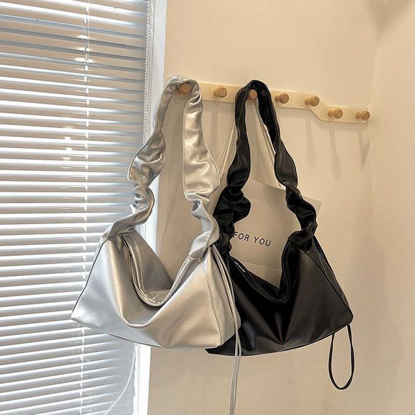 silver underarm bag new western quality pillow bag versatile ins large capacity shoulder bag
silver underarm bag new western quality pillow bag versatile ins large capacity shoulder bag