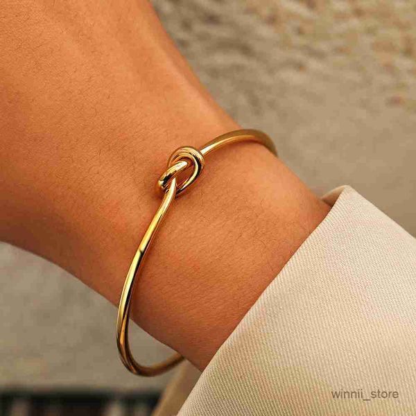 charm bracelets stainless steel bracelets elegant trendy round circular open cuff bangle for women jewelry goth everyday wear r230701, Golden;silver
charm bracelets stainless steel bracelets elegant trendy round circular open cuff bangle for women jewelry goth everyday wear r230701, Golden;silver