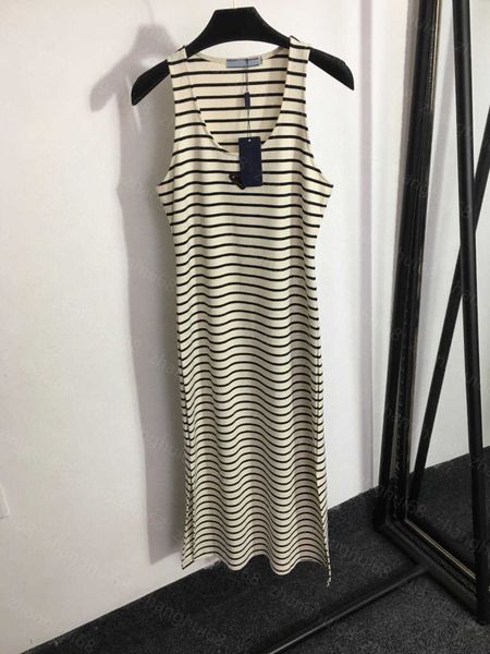 23ss womens designer clothing summer dresses women dress slim-fit striped tank dress with split bottom womens clothing, Black;gray
23ss womens designer clothing summer dresses women dress slim-fit striped tank dress with split bottom womens clothing, Black;gray