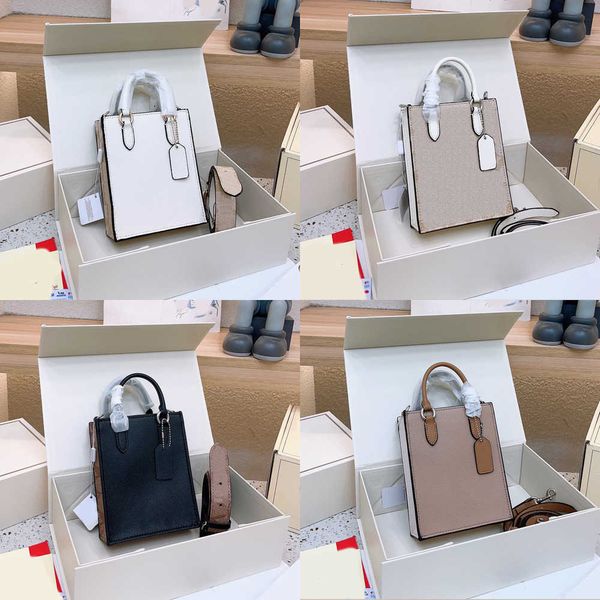 designer shoulder bags women men mini luxury handbags fashion simple square bag real leather crossbody handbags 230615
designer shoulder bags women men mini luxury handbags fashion simple square bag real leather crossbody handbags 230615