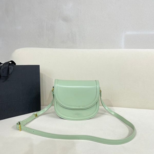 the new candy color saddle bag can be crossbody/shoulder back three layers of inner compartment inner zipper pocket hardware bright face vin
the new candy color saddle bag can be crossbody/shoulder back three layers of inner compartment inner zipper pocket hardware bright face vin