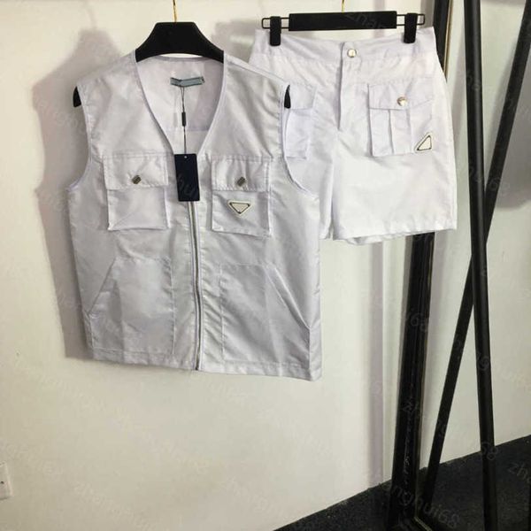 23ss casual suit womens designer clothing women pants sets cargo pocket v-neck waistcoat shorts set women clothes a1, White
23ss casual suit womens designer clothing women pants sets cargo pocket v-neck waistcoat shorts set women clothes a1, White