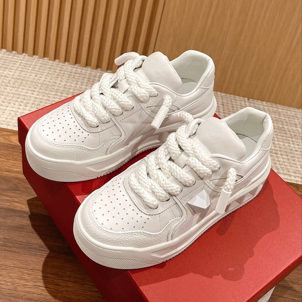 casual shoes highquality mens sports casual shoes classic triple white low shadow power black wheat light ivory pink beige air practical fem
casual shoes highquality mens sports casual shoes classic triple white low shadow power black wheat light ivory pink beige air practical fem