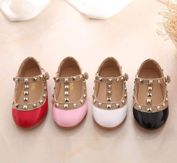 2019 girls fashion sandals kids leather shoes children rivets leisure sneakers kids princess dance shoes2098415, Black;red
2019 girls fashion sandals kids leather shoes children rivets leisure sneakers kids princess dance shoes2098415, Black;red