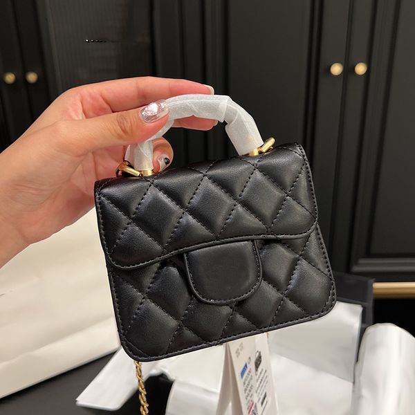 12cm classic mini square flap designer vanity bags cosmetic case golden metal hardware matelasse chain crossbody shoulder purse wallet coin, Red;black
12cm classic mini square flap designer vanity bags cosmetic case golden metal hardware matelasse chain crossbody shoulder purse wallet coin, Red;black