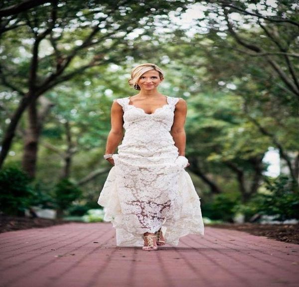 2020 full lace wedding dresses country style pluging vneck cap sleeves keyhole back a line vintage custom made bridal gowns5778250, White
2020 full lace wedding dresses country style pluging vneck cap sleeves keyhole back a line vintage custom made bridal gowns5778250, White